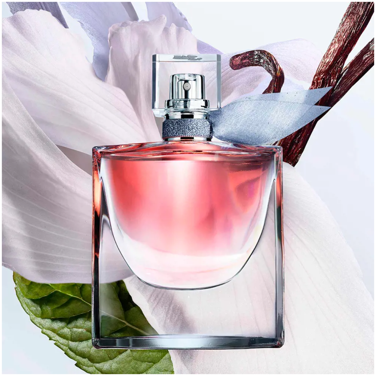 Lancôme La Vie est Belle Eau de Parfum, a refillable women's fragrance in its unique bottle, with floral and sweet oriental notes.